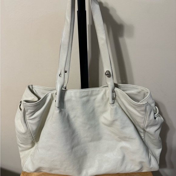 Chanel Caviar Leather Pocket in the City Satchel - Picture 2 of 12